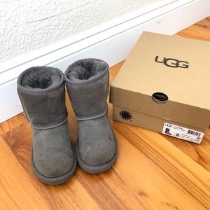 Kids Ugg classic boots in grey